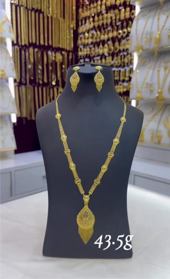 Gold Filigree Pendant Necklace & Earring Set – 43.5g