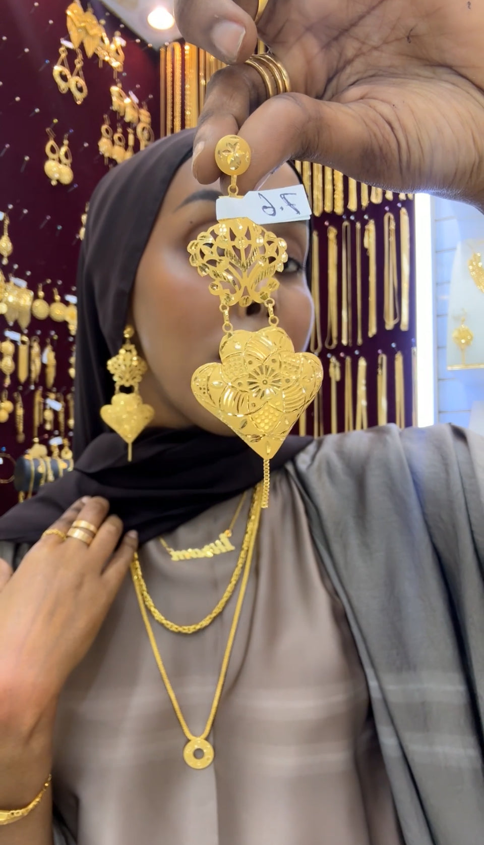 21K Gold Dubai Earrings – Floral Heart Design (7.6g)