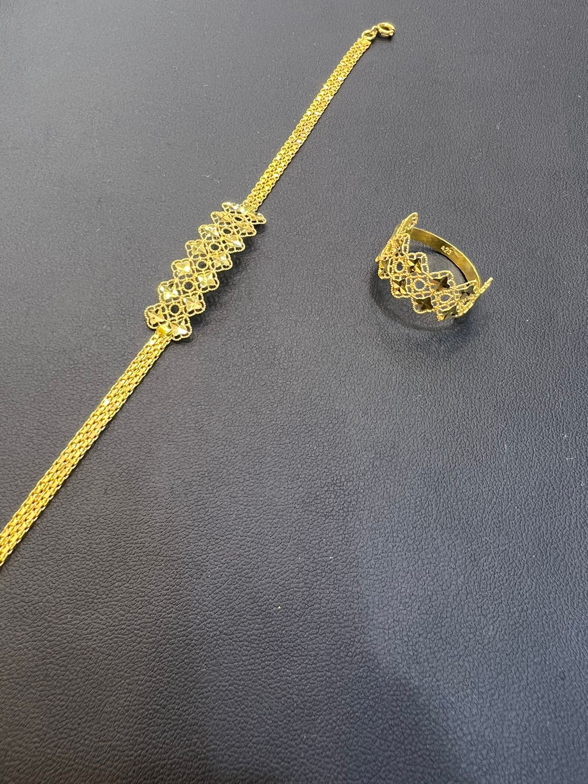 Viena Bracelet & RIng 7.5 Gram