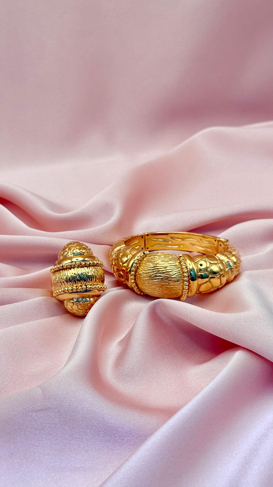 Firenze Collection – 18K Gold Bangle & Ring Set (23.0g)