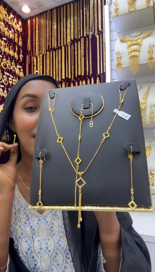 Celeste 21K Gold Necklace Set – Geometric Elegance 11 g