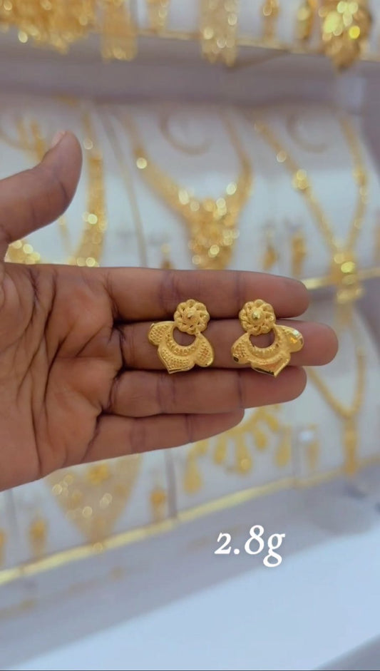 Noor Drops Earrings 2.8 grams