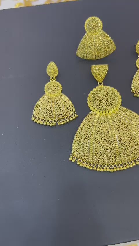 21k- Indian pendant set 55.1 Grams