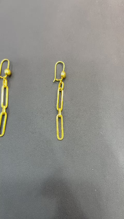 Gold links Earrings 2.7 grams