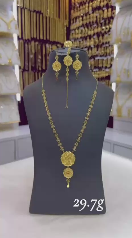 Floral Filigree Necklace & Earring Set – 29.7g