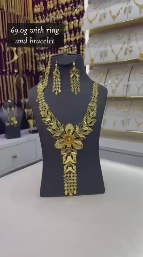 Selin Necklace Set 69.0 grams